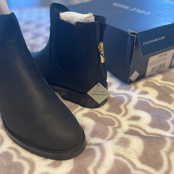 New Cole Haan Reid waterproof boots - Picture 3 of 3